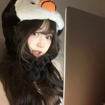 甜宠漫改剧《女神降临》车银优文佳煐：丑小鸭靠化妆变身校花，两大男神神仙打架